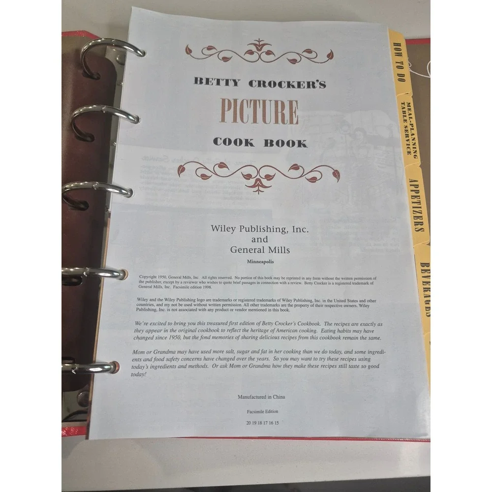 Betty Crocker's Picture Cook Book 1950 Facsimile Edition Red Ring Binder‎ Wiley